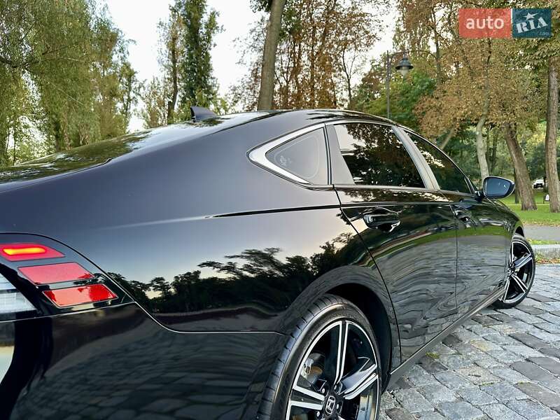 Седан Honda Accord 2023 в Киеве