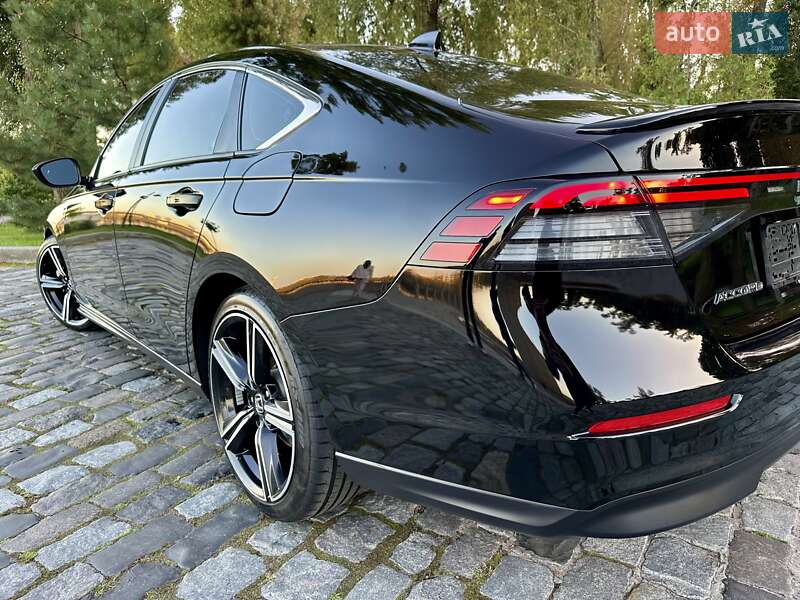 Седан Honda Accord 2023 в Киеве