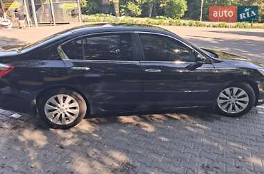 Седан Honda Accord 2015 в 