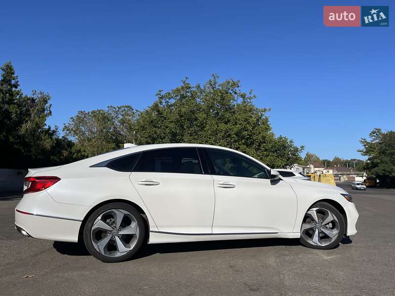 Седан Honda Accord 2018 в Одессе