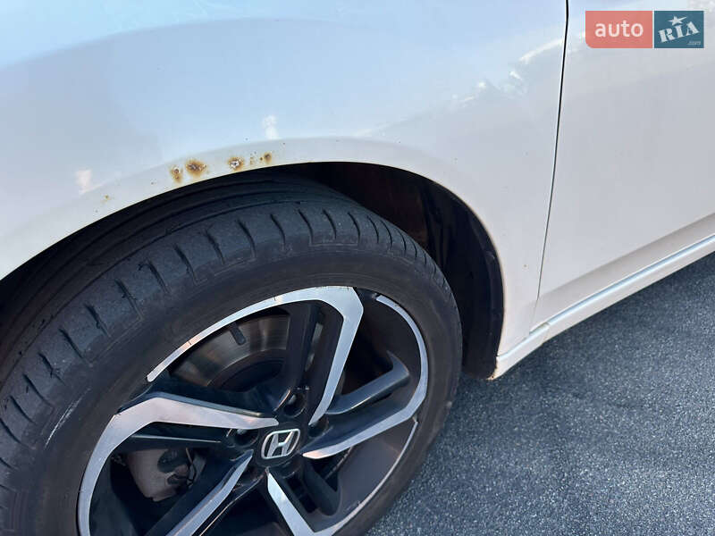 Седан Honda Accord 2011 в Киеве