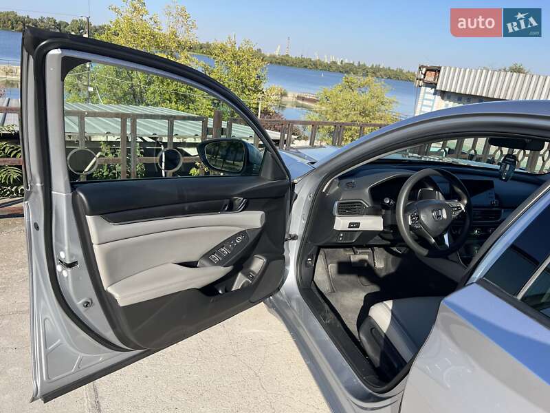 Седан Honda Accord 2019 в Дніпрі