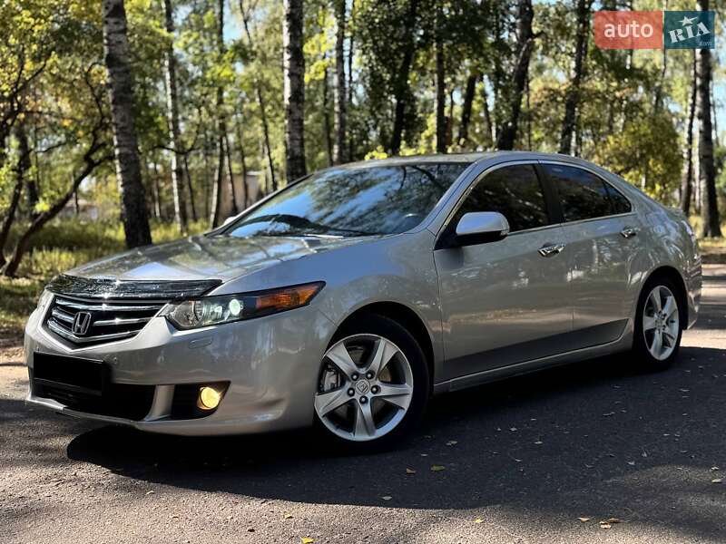 Седан Honda Accord 2011 в Ахтырке