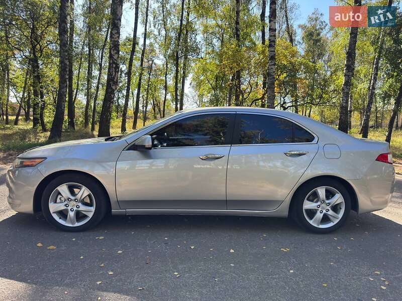 Седан Honda Accord 2011 в Ахтырке