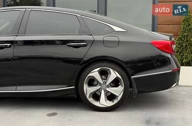 Седан Honda Accord 2018 в 
