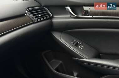 Седан Honda Accord 2018 в 