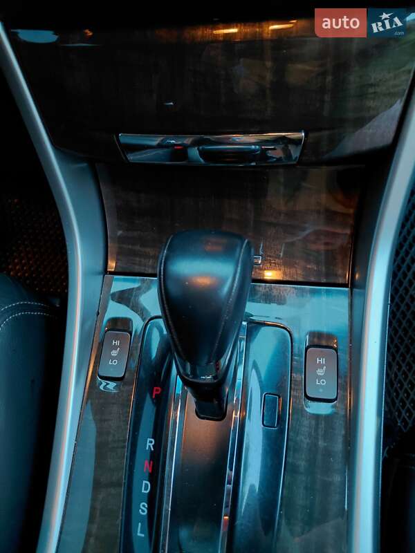 Седан Honda Accord 2013 в Сребном