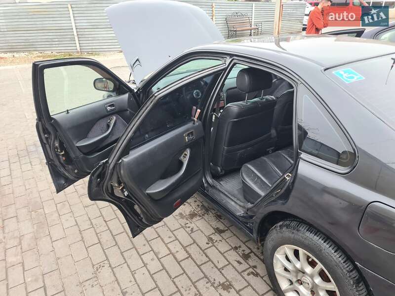 Седан Honda Accord 1994 в Чернівцях