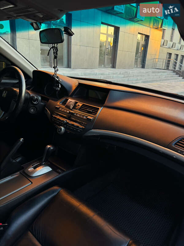 Купе Honda Accord 2008 в Запорожье