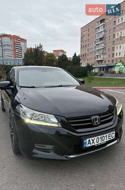 Седан Honda Accord 2013 в 