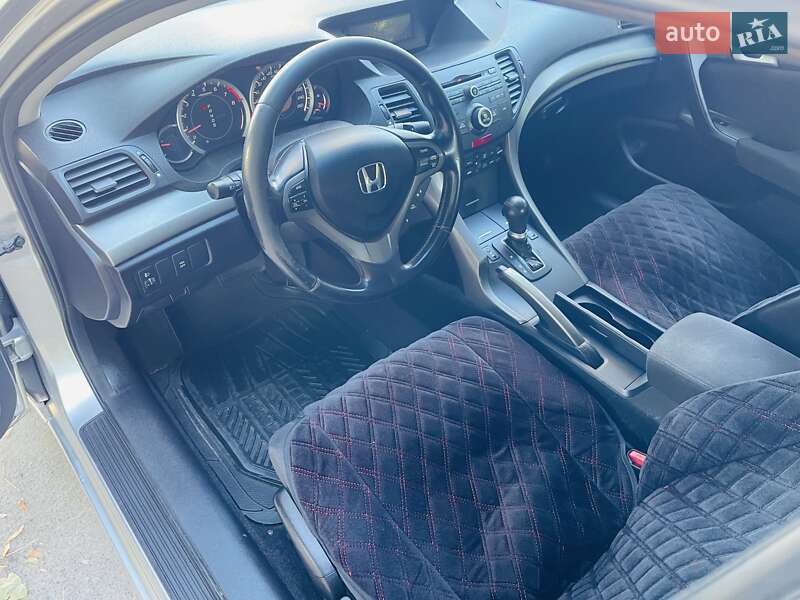Седан Honda Accord 2008 в Киеве