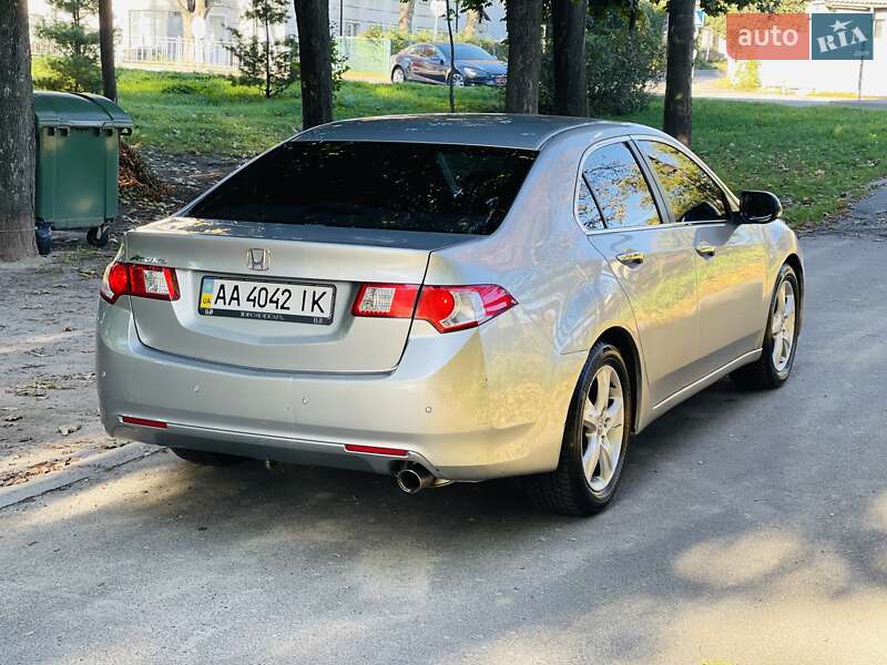 Седан Honda Accord 2008 в Киеве