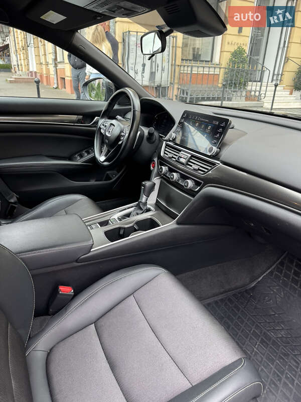 Седан Honda Accord 2018 в Одессе