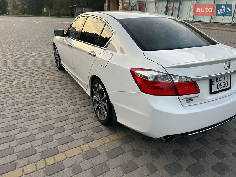 Седан Honda Accord 2015 в Хмельницькому