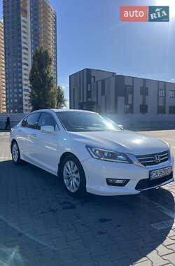 Седан Honda Accord 2013 в Киеве