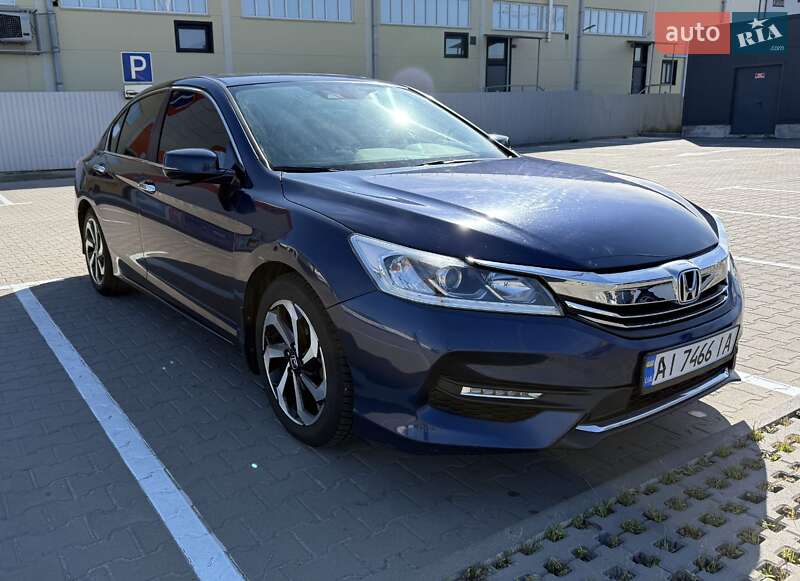 Седан Honda Accord 2015 в Києві