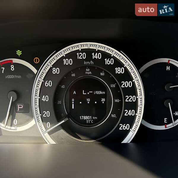 Седан Honda Accord 2015 в Києві