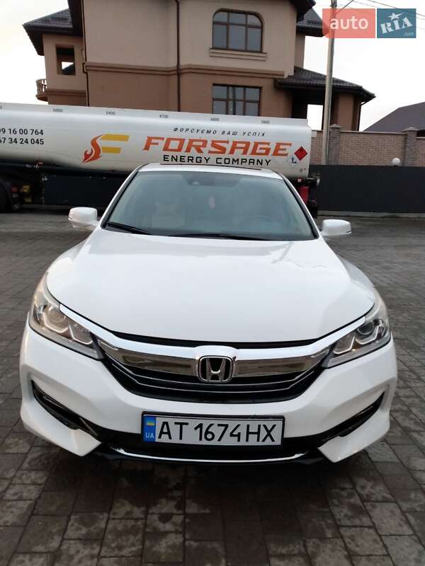 Седан Honda Accord 2016 в Івано-Франківську