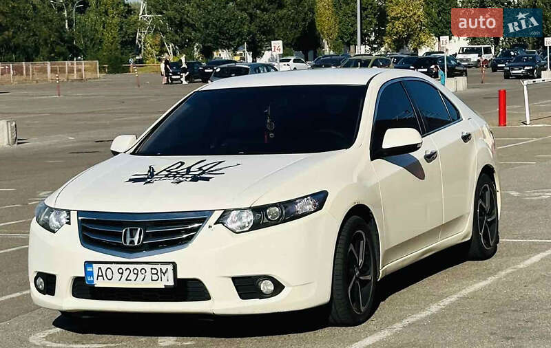 Седан Honda Accord 2011 в Киеве