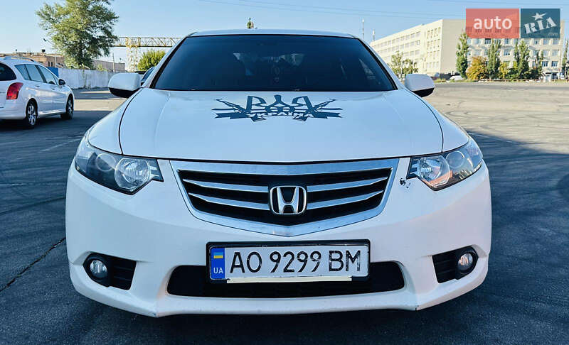 Седан Honda Accord 2011 в Киеве