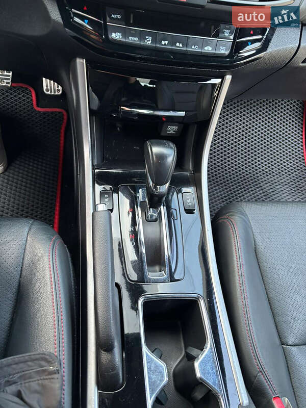 Седан Honda Accord 2017 в Самборе