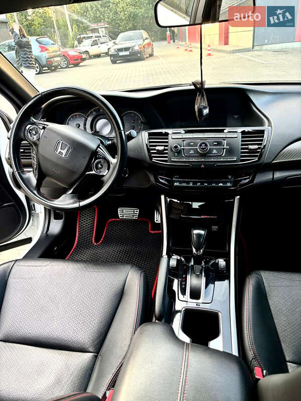 Седан Honda Accord 2017 в Самборе