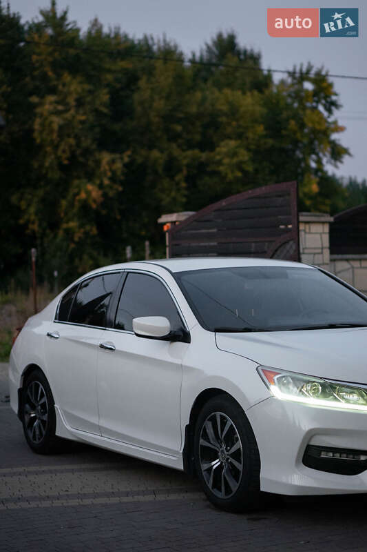 Седан Honda Accord 2017 в Самборе