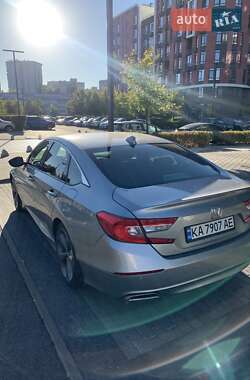 Седан Honda Accord 2018 в 