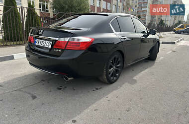 Седан Honda Accord 2013 в 