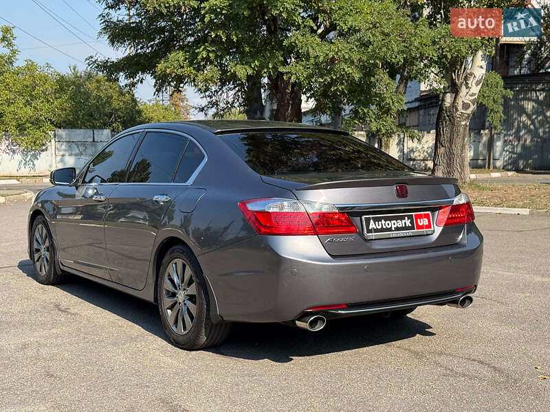 Седан Honda Accord 2013 в Запоріжжі