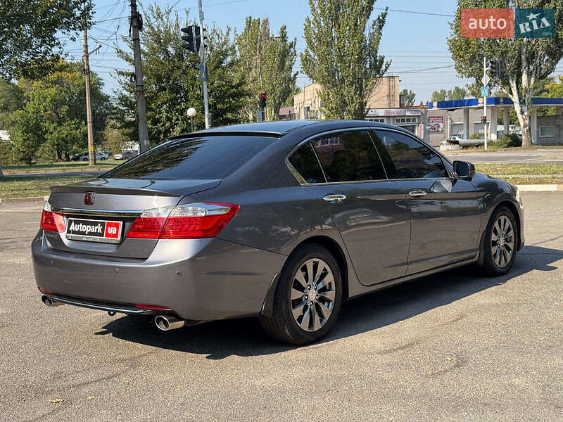 Седан Honda Accord 2013 в Запоріжжі