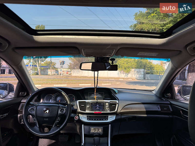 Седан Honda Accord 2013 в Запоріжжі