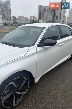 Седан Honda Accord 2022 в 