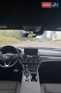 Седан Honda Accord 2022 в 
