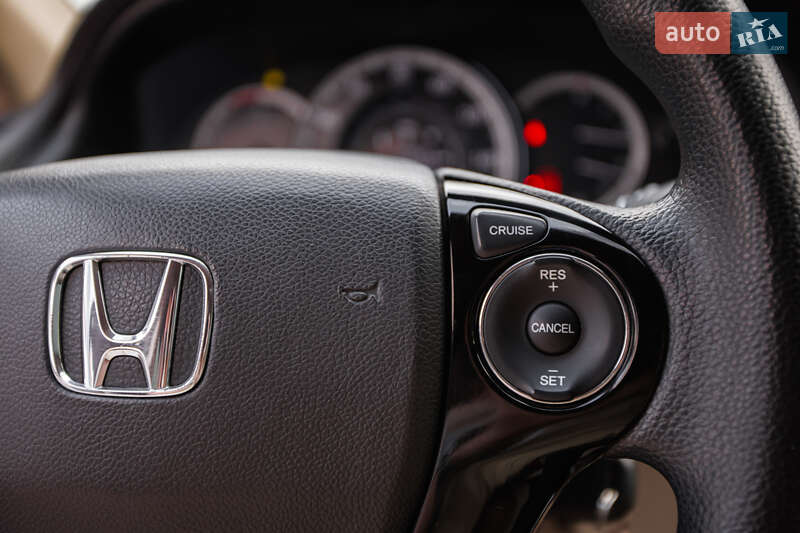 Седан Honda Accord 2016 в Чернівцях
