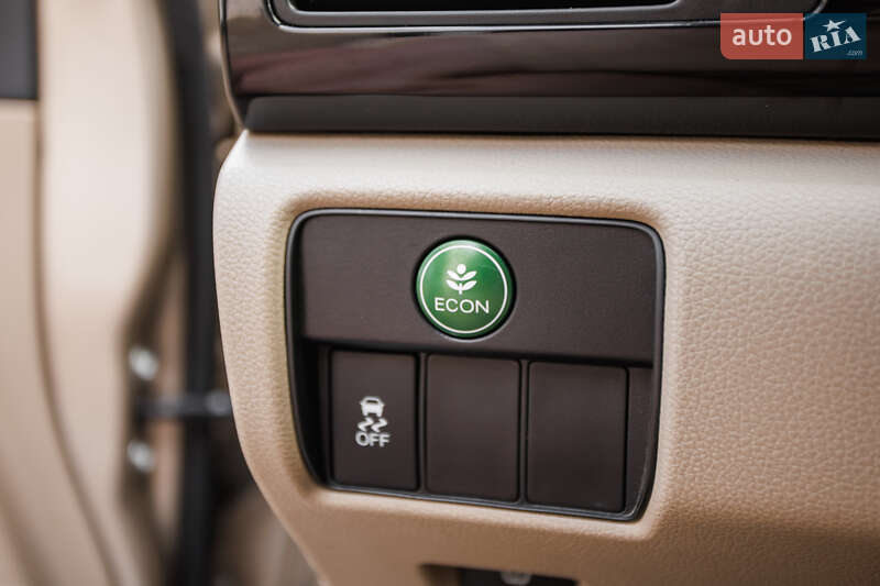 Седан Honda Accord 2016 в Чернівцях