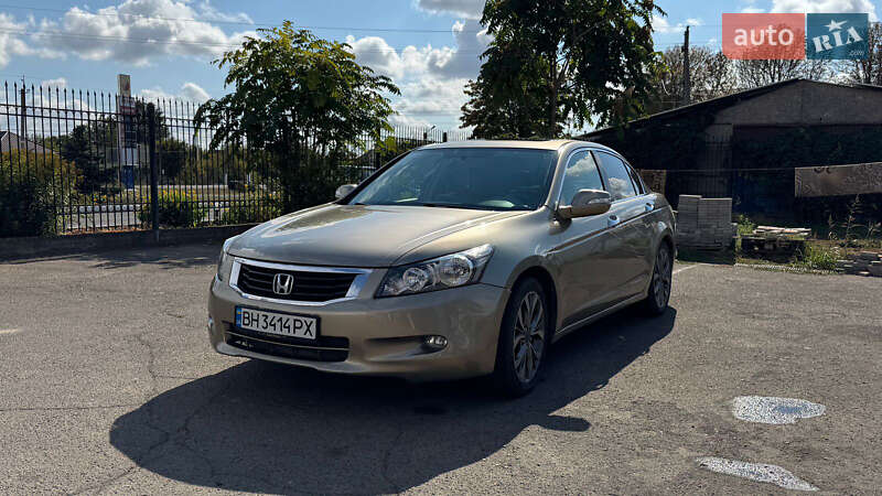 Седан Honda Accord 2008 в Килии