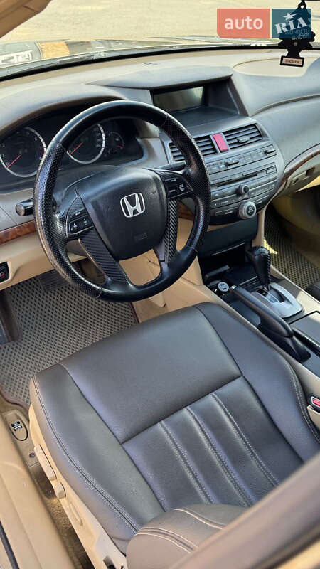 Седан Honda Accord 2008 в Килии