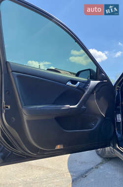 Седан Honda Accord 2012 в 