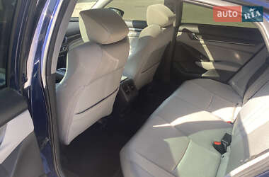 Седан Honda Accord 2019 в 