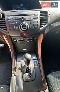 Универсал Honda Accord 2011 в 