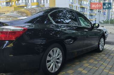 Седан Honda Accord 2014 в 