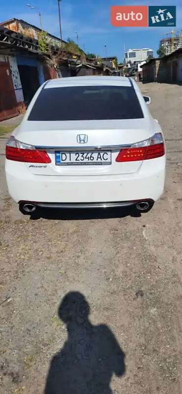 Седан Honda Accord 2013 в Києві