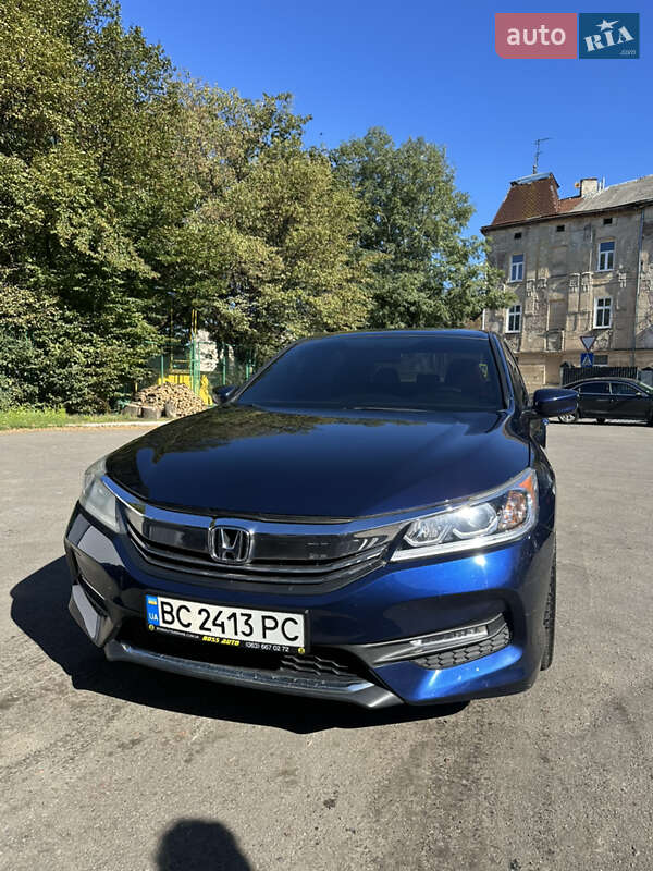 Седан Honda Accord 2016 в Львові