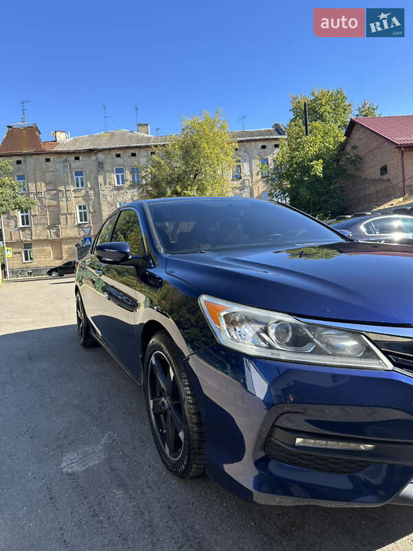 Седан Honda Accord 2016 в Львові