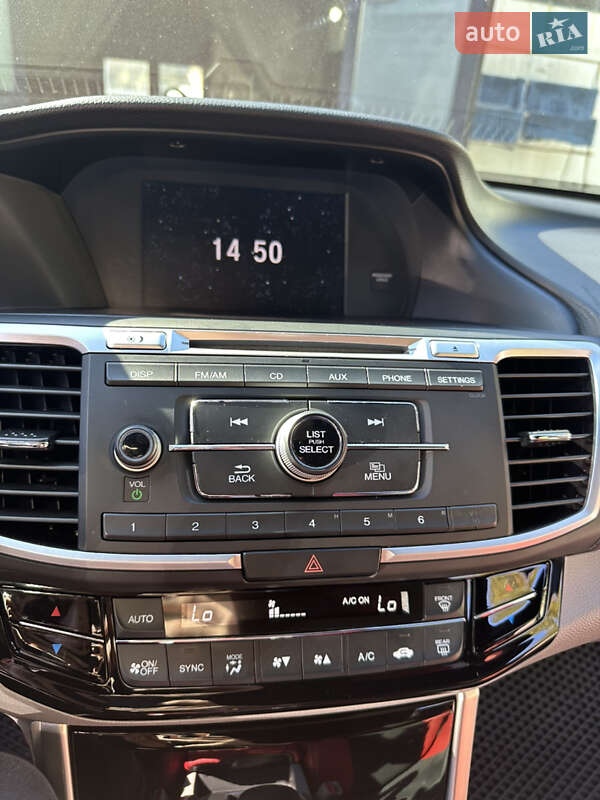 Седан Honda Accord 2016 в Львові