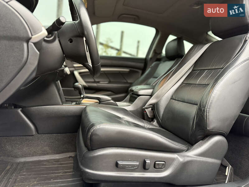 Купе Honda Accord 2011 в Ивано-Франковске