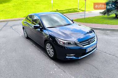Седан Honda Accord 2015 в 