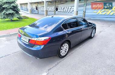 Седан Honda Accord 2015 в 