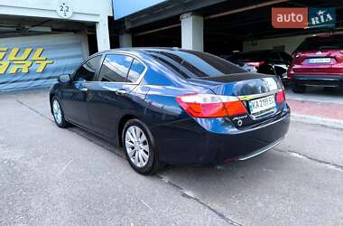 Седан Honda Accord 2015 в 